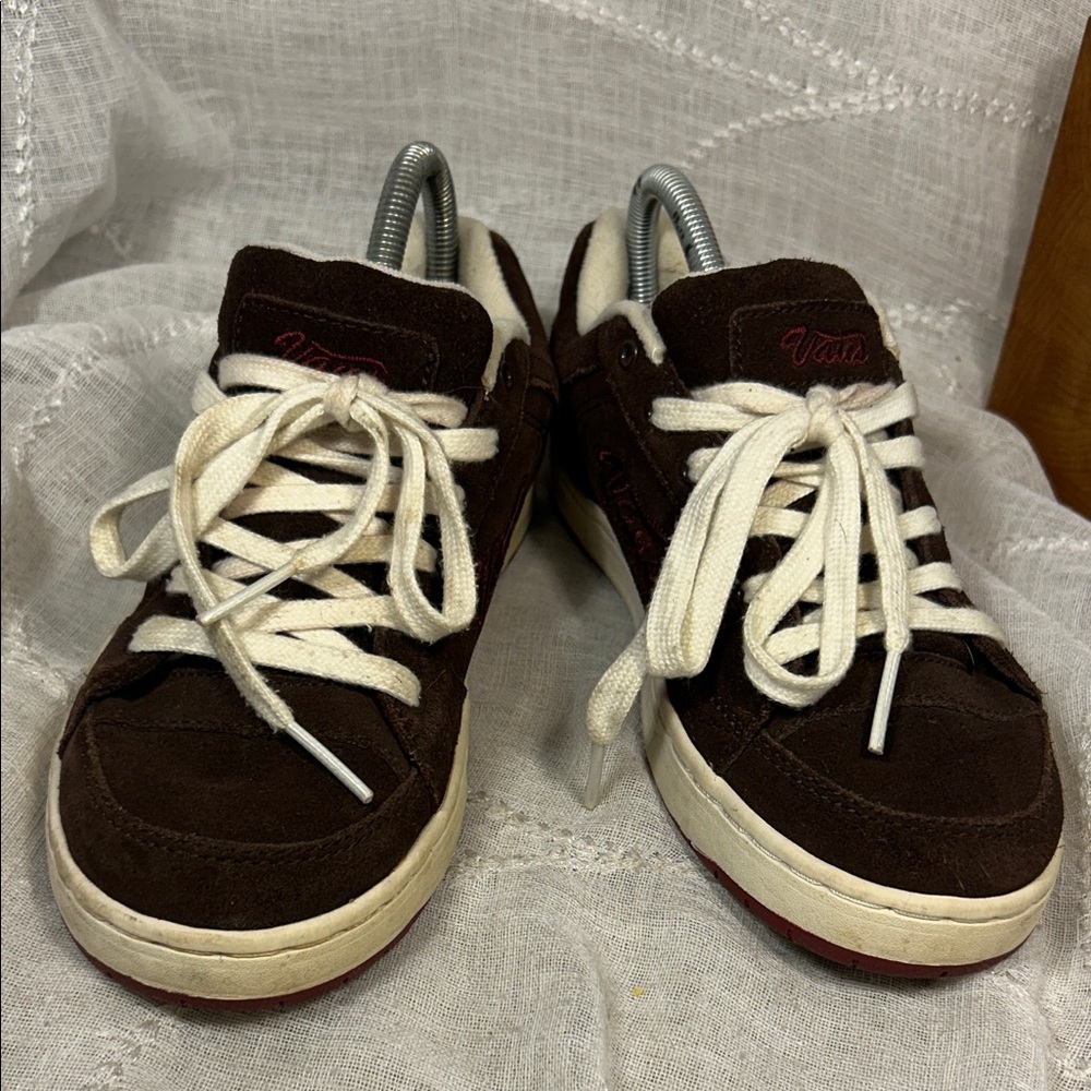 Vans leather lace up sneakers Gwynn